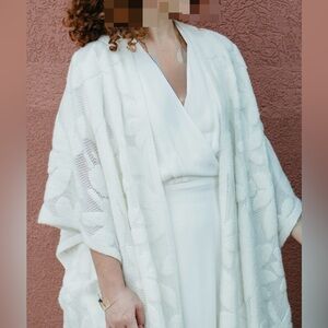 Anthropologie White Floral Women's Kimono Robe